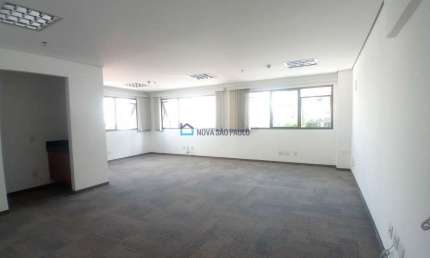 62m² de puro potencial: 2 vagas, 2 banheiros e um espaço versátil.