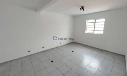 Conjunto Comercial com 03 salas para locação, ótima localização, próximo ao Metro Saúde.