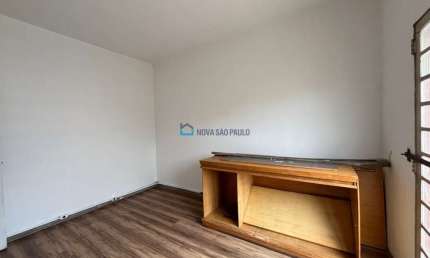 Casa com 3 quartos para alugar na Rua Luís Gama, --, Cambuci, São Paulo