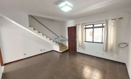Sobrado Reformado na Saúde com 2 dormitórios  e 01 vaga de garagem!!!!