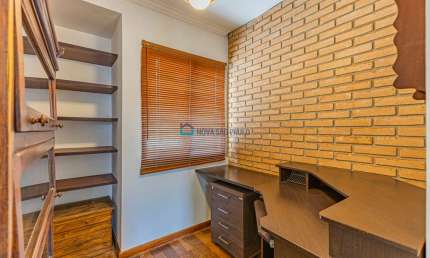 Apartamento para locação 3 quartos, uma sacada  em Moema.