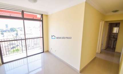 500 metros do Metrô Saúde, com 02 dorm, sacada, 50 m² e 01 vaga