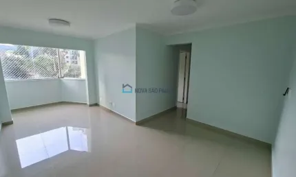 Excelente apartamento para locação! A 700 metros a pé do metrô Praça da Árvore!