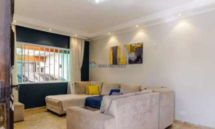 Sobrado disponível para locação com 03 dormitórios - Vila das Mercês.