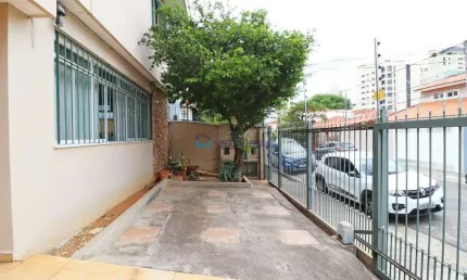 Sobrado 300m² Campo Belo - 4 Dormitórios, 2 suítes - 4 Vagas
