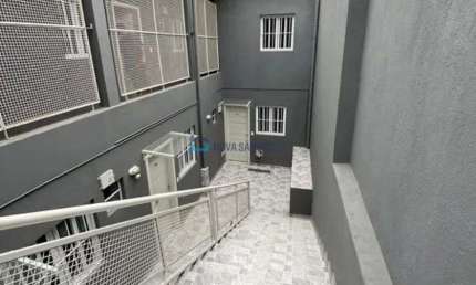Kitnet à venda, com 1 dormitório e 1 banheiro, na Vila Monumento