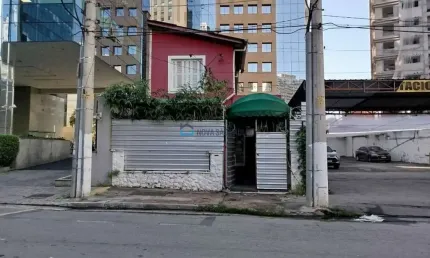 Casa comercial para locação! a 5 minutos do metrô faria lima!
