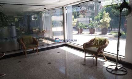 Sala Comercial à Venda, com 40m², 1 vaga, 3 salas,2 banheiros e copa Metrô Vila Mariana