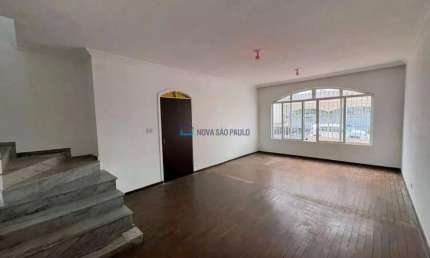 Casa com 3 quartos para alugar na Rua Bernardino de Campos, --, Campo Belo, São Paulo