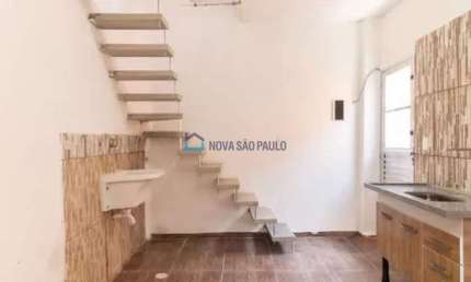 Casa com 2 quartos para alugar na Rua Eugênio Falk, --, Saúde, São Paulo