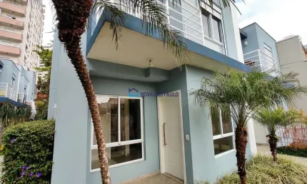 Casa de condominio fechado na Aclimação, exelente localização