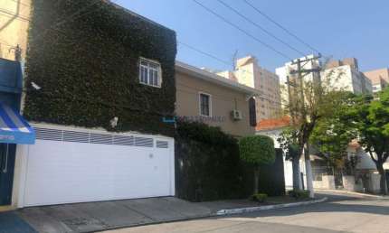 Sobrado Residencial/Comercial - 06 quartos - 04 vagas - 250m metro Saúde