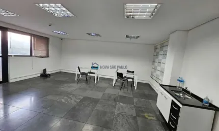 Casa comercial com 1 sala para alugar na Alameda dos Tupinas, --, Planalto Paulista, São Paulo