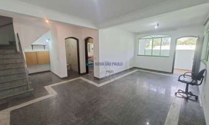 Casa com 3 quartos para alugar na Rua Vitoriana, --, Vila Babilônia, São Paulo