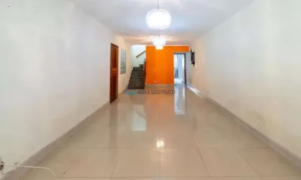 sobrado no Jabaquara com 03 Suítes e 04  vagas de garagem