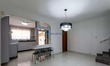 Casa com 3 quartos para alugar na Rua Francisco Bautista, --, Jardim Santa Emília, São Paulo