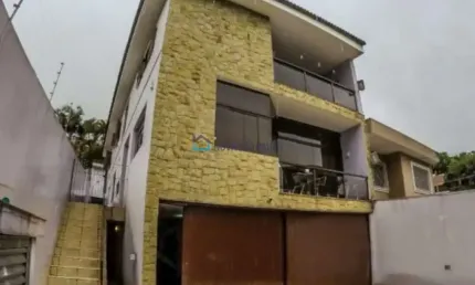 Sobrado Jardim da Saúde  com 4 dormitórios, 02 suítes e 10 vagas.