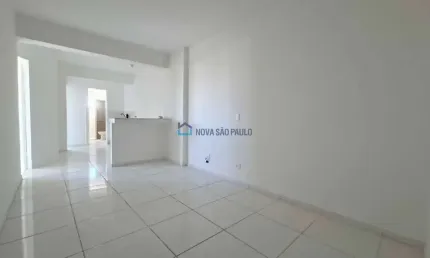 Apartamento com 2 dormitórios no jabaquara para locação.