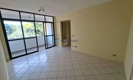 Apartamento com sacada e vaga em excelente localização!