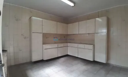 Casa com 3 quartos para alugar na Rua Lomas Valentinas, --, Saúde, São Paulo