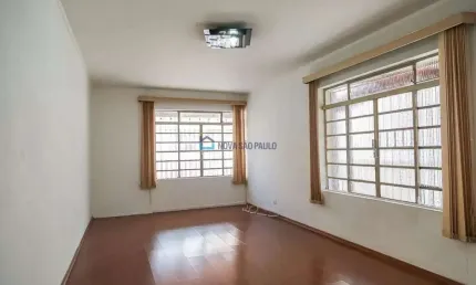 Sobrado para locação com 3 quartos e 02 vagas de garagem