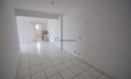 Apartamento com 2 dormitórios no Jabaquara para locação