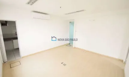 Excelente localização, próximo a estação são judas do metrô