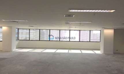 Brooklin novo | Salas comerciais com 206m² | Ótima localização com 5 vagas.