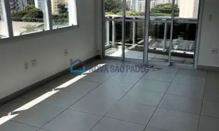 Excelente sala comercial para locação! A 200 metros a pé do metrô Hospital São Paulo!