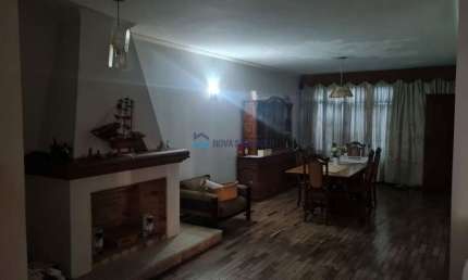 Excelente casa para locação. Zona mista locação comercial ou residencial!
