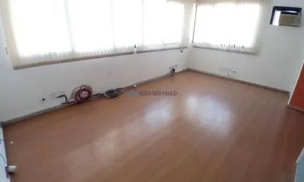 Excelente sala comercial para locação! A 400 metros do metrô São Judas!