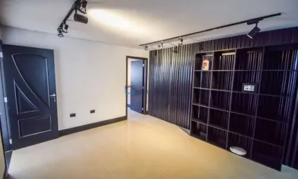 Casa térrea Condomínio Fechado, 2 Dts, Edícula Enorme ,1Vaga !12 min a pé  Metrô Alto Ipiranga