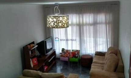 Casa Sobrado com 03 dormitórios na região de Americanópolis.