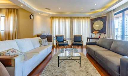Apartamento à venda, de 272 m², a 400 m do Shopping Metrô Santa Cruz e Colégio Arquidiocesano