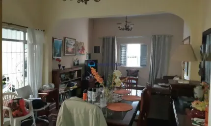 Casa a Venda com 3 dormitórios, 1 vaga, 102 m², região Vila Clementino