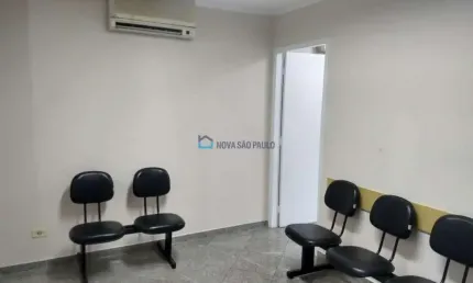Conjunto comercial . 450m metrô Shopping Santa Cruz . 2 banheiros  . 1 vaga . 32 m2