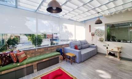 Casa de vila à venda, com 270 m², 4 suítes, 3 vagas, no Planalto Paulista