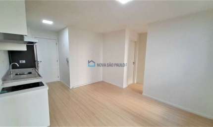 Apartamento a venda| Moema|1 dormitório| Varanda|Fora de rota avião