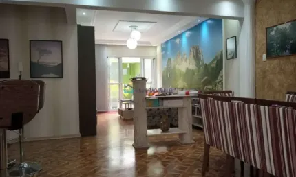 Apartamento reformado 107m², 2 dormitórios, com terraço