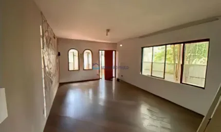 Sobrado a 740 mts metrô Sumaré . 03 dormitórios (1suíte) . 03 banheiros . 2 vagas . 140m²