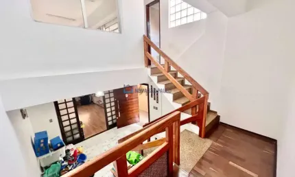 Casa grande à venda (500m² de área construída) Vila Santo Estéfano - Região da Saúde