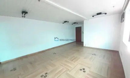 Conjunto a Venda , 2 Wcs, Vaga Garagem, Próximo Estação Saúde Metro, Jabaquara