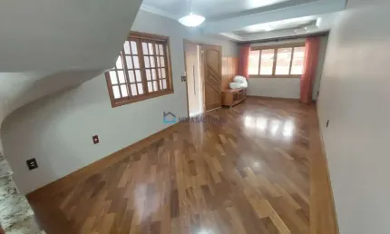 Sobrado com 3 dormitórios sendo um suíte no Ipiranga