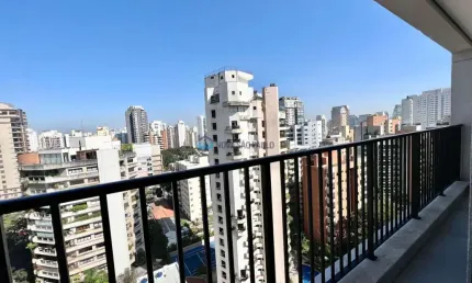 Apartamento de Luxo com 375m², 4 Suítes e 4 Vagas à Venda em Moema.