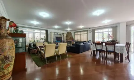 Sobrado a venda em vila fechada à 300 metros do Parque da Aclimação