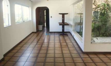 Sobrado no Brooklin Paulista, 328m² de área util, 4 Quartos, 4 Suítes, 3 Vagas