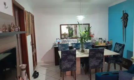 Apartamento metrô saúde, próximo a bancos, escolas, drogarias, supermercados, shopping, fácil acesso