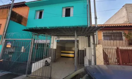 Sobrado multifuncional -  Para morar e montar comercio.
