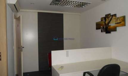 Conjunto Comercial  à venda na Saúde com 2 vagas de garagem.