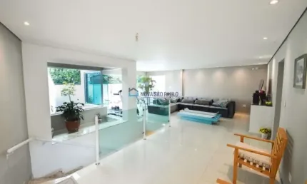 Casa Assobradada Próxima ao Aeroporto 3 dormitórios, suite e quatro vagas